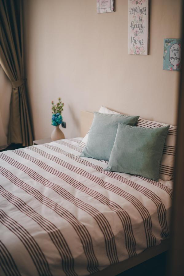 Unbeatable Location: New & Comfy Apartment Varna Esterno foto